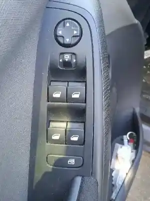 Veículo de Sucata citroen c4 picasso feel do ano 2016 alimentado hny