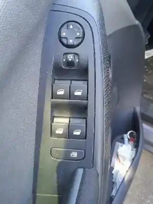 Veículo de Sucata citroen c4 picasso feel do ano 2016 alimentado hny