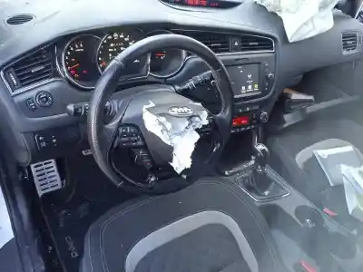 Veículo de Sucata kia cee´d drive do ano 2017 alimentado d4fb