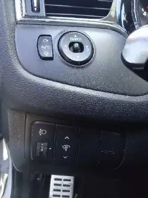 Veículo de Sucata kia cee´d drive do ano 2017 alimentado d4fb