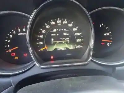 Veículo de Sucata kia cee´d drive do ano 2017 alimentado d4fb