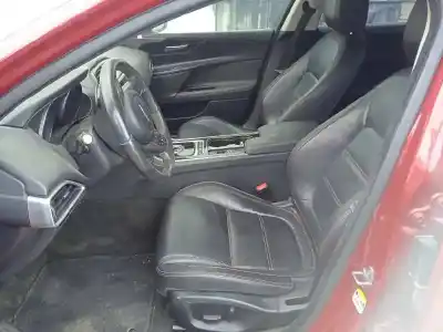 Veículo de Sucata jaguar xe (x760) 2.0 d do ano 2015 alimentado aj200