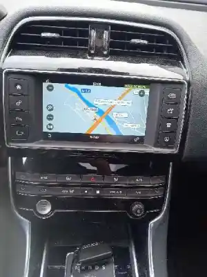 Veículo de Sucata jaguar xe (x760) 2.0 d do ano 2015 alimentado aj200