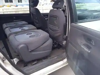 Veicolo di demolizione seat alhambra (7v9) 1.9 tdi dell'anno 2001 alimentato auy