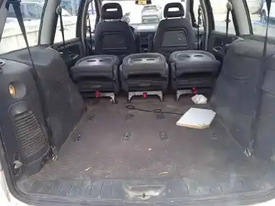 Veicolo di demolizione seat alhambra (7v9) 1.9 tdi dell'anno 2001 alimentato auy
