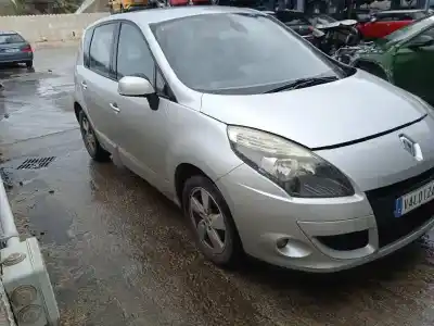 Veicolo di demolizione renault                                            scénic iii (jz0/1_)                                                                                                                                                                                                                                        1.5 dci                                                                                                                                                                                                                                                    dell'anno 2010 alimentato k9k832