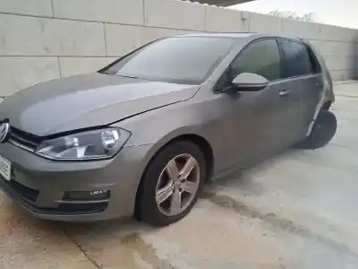 Vehicul casat VOLKSWAGEN GOLF VII LIM. (5G1) Advance BlueMotion al anului 2016 alimentat CXXB