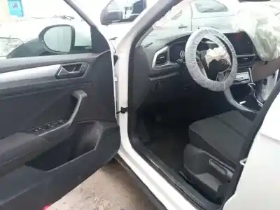 Veículo de Sucata volkswagen t-roc 1.5 16v tsi act do ano 2023 alimentado dxdb