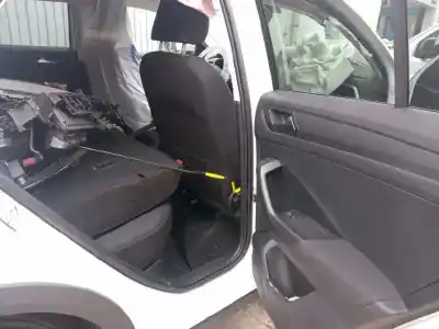 Veículo de Sucata volkswagen t-roc 1.5 16v tsi act do ano 2023 alimentado dxdb