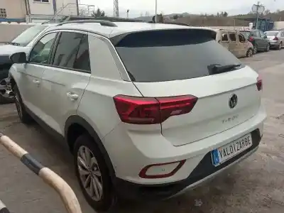 Veículo de Sucata volkswagen t-roc 1.5 16v tsi act do ano 2023 alimentado dxdb