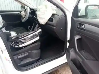 Veículo de Sucata volkswagen t-roc 1.5 16v tsi act do ano 2023 alimentado dxdb