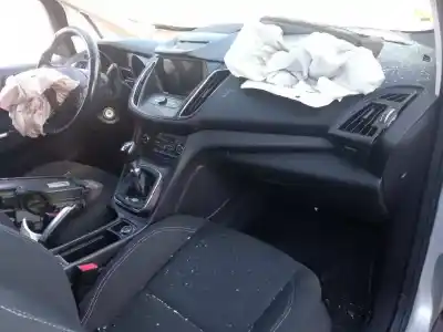 Здавання транспортного засобу ford c-max (ceu) trend року 2017 потужний xwda