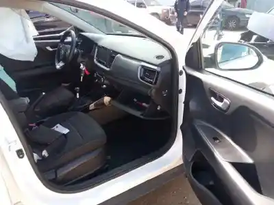 Veículo de Sucata kia stonic (ybcuv) 1.2 cat 84 cv / 62 kw do ano 2019 alimentado g4la