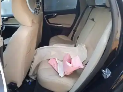 Veículo de Sucata volvo xc60 2.4 diesel cat do ano 2017 alimentado d5244t20