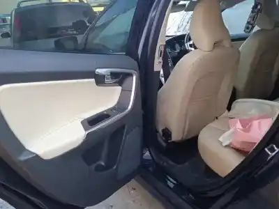 Veículo de Sucata volvo xc60 2.4 diesel cat do ano 2017 alimentado d5244t20