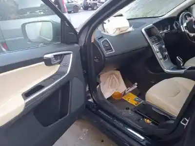 Veículo de Sucata volvo xc60 2.4 diesel cat do ano 2017 alimentado d5244t20