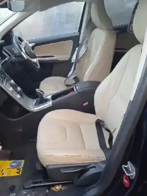 Veículo de Sucata volvo xc60 2.4 diesel cat do ano 2017 alimentado d5244t20