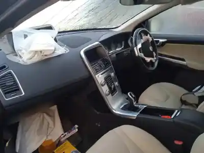 Veículo de Sucata volvo xc60 2.4 diesel cat do ano 2017 alimentado d5244t20