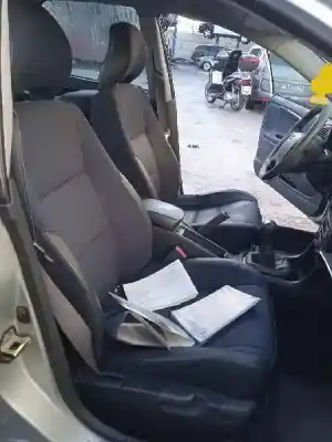 Scrapping Vehicle volvo s40 berlina 1.9 d+ (85kw) of the year 2001 powered d4192t3