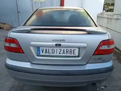 Scrapping Vehicle volvo s40 berlina 1.9 d+ (85kw) of the year 2001 powered d4192t3