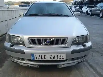 Scrapping Vehicle volvo s40 berlina 1.9 d+ (85kw) of the year 2001 powered d4192t3