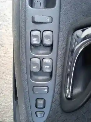 Scrapping Vehicle volvo s40 berlina 1.9 d+ (85kw) of the year 2001 powered d4192t3