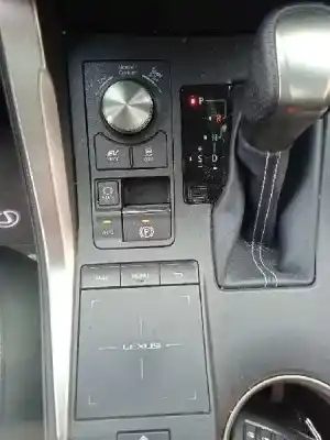 Veículo de Sucata lexus nx 300h 4wd do ano 2018 alimentado 2ar