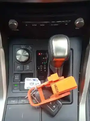 Veículo de Sucata lexus nx 300h 4wd do ano 2018 alimentado 2ar