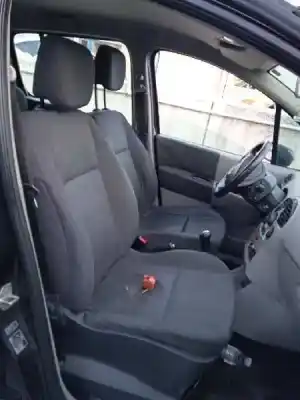 Scrapping Vehicle renault modus confort dynamique of the year 2004 powered k9k750