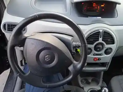 Scrapping Vehicle renault modus confort dynamique of the year 2004 powered k9k750