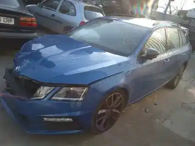 Scrapping Vehicle skoda octavia combi (5e5) rs of the year 2017 powered cuna