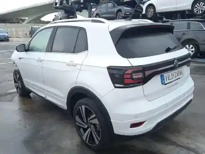 Vehicul casat volkswagen                                         t-cross                                                                                                                                                                                                                                                    1.0 tsi                                                                                                                                                                                                                                                    al anului 2021 alimentat dlaa