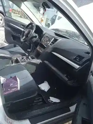 Veículo de Sucata subaru legacy kombi/outback b14 outback limited do ano 2011 alimentado ee20