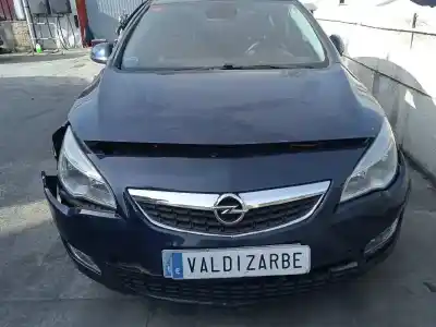 Veicolo di demolizione opel astra j lim. sport dell'anno 2011 alimentato a14net