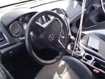 Veicolo di demolizione opel astra j lim. sport dell'anno 2011 alimentato a14net