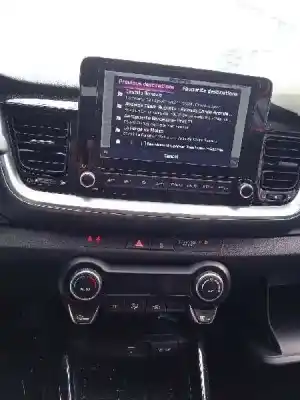 Veículo de Sucata kia stonic (ybcuv) 1.2 cat 84 cv / 62 kw do ano 2023 alimentado g4lf