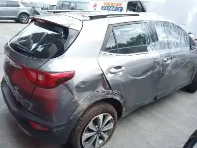 Veículo de Sucata kia stonic (ybcuv) 1.2 cat 84 cv / 62 kw do ano 2023 alimentado g4lf