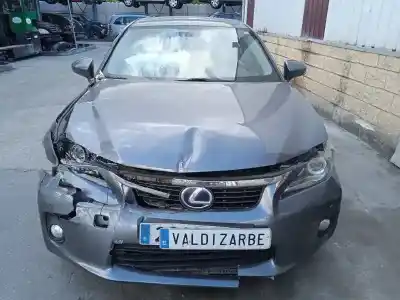 Sloopvoertuig lexus ct 200h van het jaar 2013 aangedreven 2zr