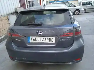 Sloopvoertuig lexus ct 200h van het jaar 2013 aangedreven 2zr