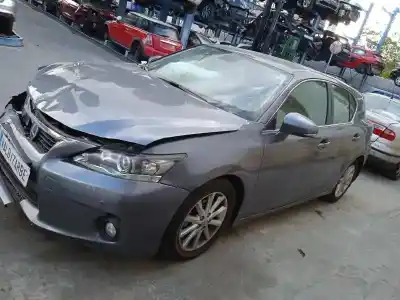 Sloopvoertuig lexus ct 200h van het jaar 2013 aangedreven 2zr