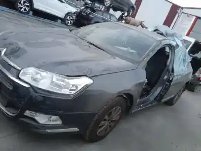 Vehículo de desguace citroen c5 berlina 2.0 hdi fap del año 2013 con motor rhf