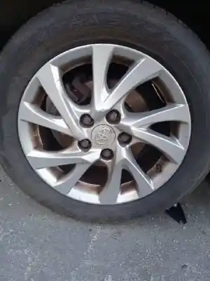 Veicolo di demolizione toyota auris active dell'anno 2017 alimentato 1nd