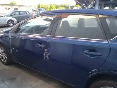 Veicolo di demolizione toyota auris active dell'anno 2017 alimentato 1nd