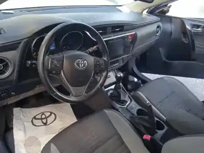 Veicolo di demolizione toyota auris active dell'anno 2017 alimentato 1nd