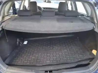 Veicolo di demolizione toyota auris active dell'anno 2017 alimentato 1nd