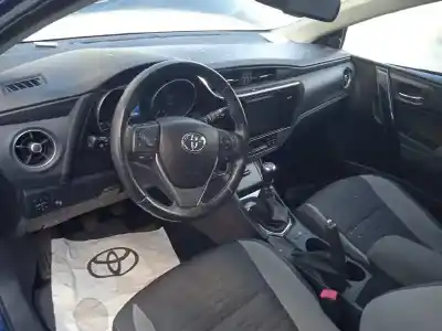 Veicolo di demolizione toyota auris active dell'anno 2017 alimentato 1nd
