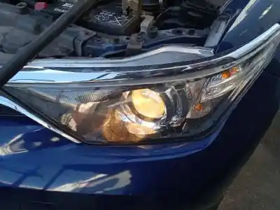 Veicolo di demolizione toyota auris active dell'anno 2017 alimentato 1nd