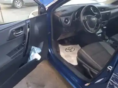 Veicolo di demolizione toyota auris active dell'anno 2017 alimentato 1nd