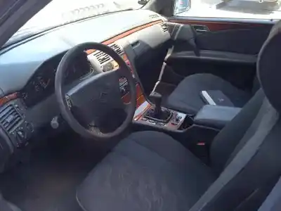 Veículo de Sucata mercedes-benz clase e (w210) berlina 280 (210.063) do ano 1997 alimentado 112921