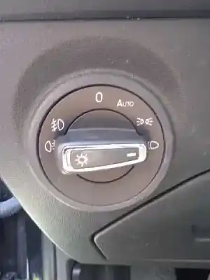 Здавання транспортного засобу seat leon st (5f8) 2.0 tdi року 2015 потужний crb